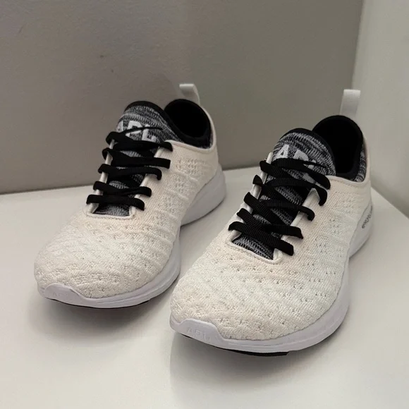 APL Off-White and Black Athletic Shoes - Picture 3 of 8